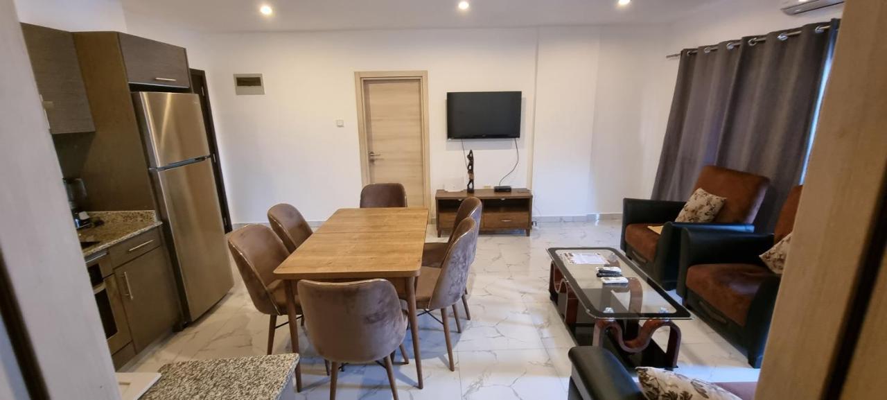 The Gallery Luxury Suites Cpg East Legon Extérieur photo