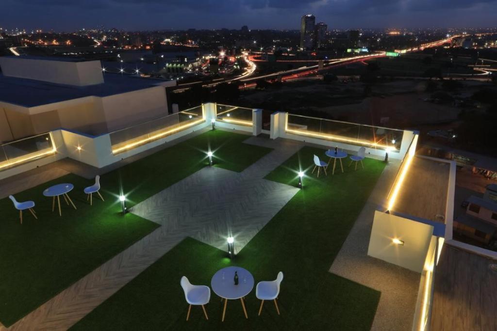 The Gallery Luxury Suites Cpg East Legon Extérieur photo