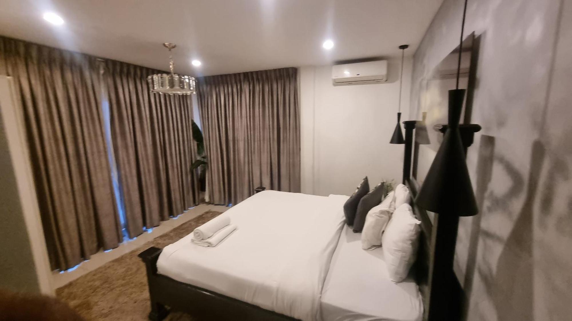 The Gallery Luxury Suites Cpg East Legon Extérieur photo