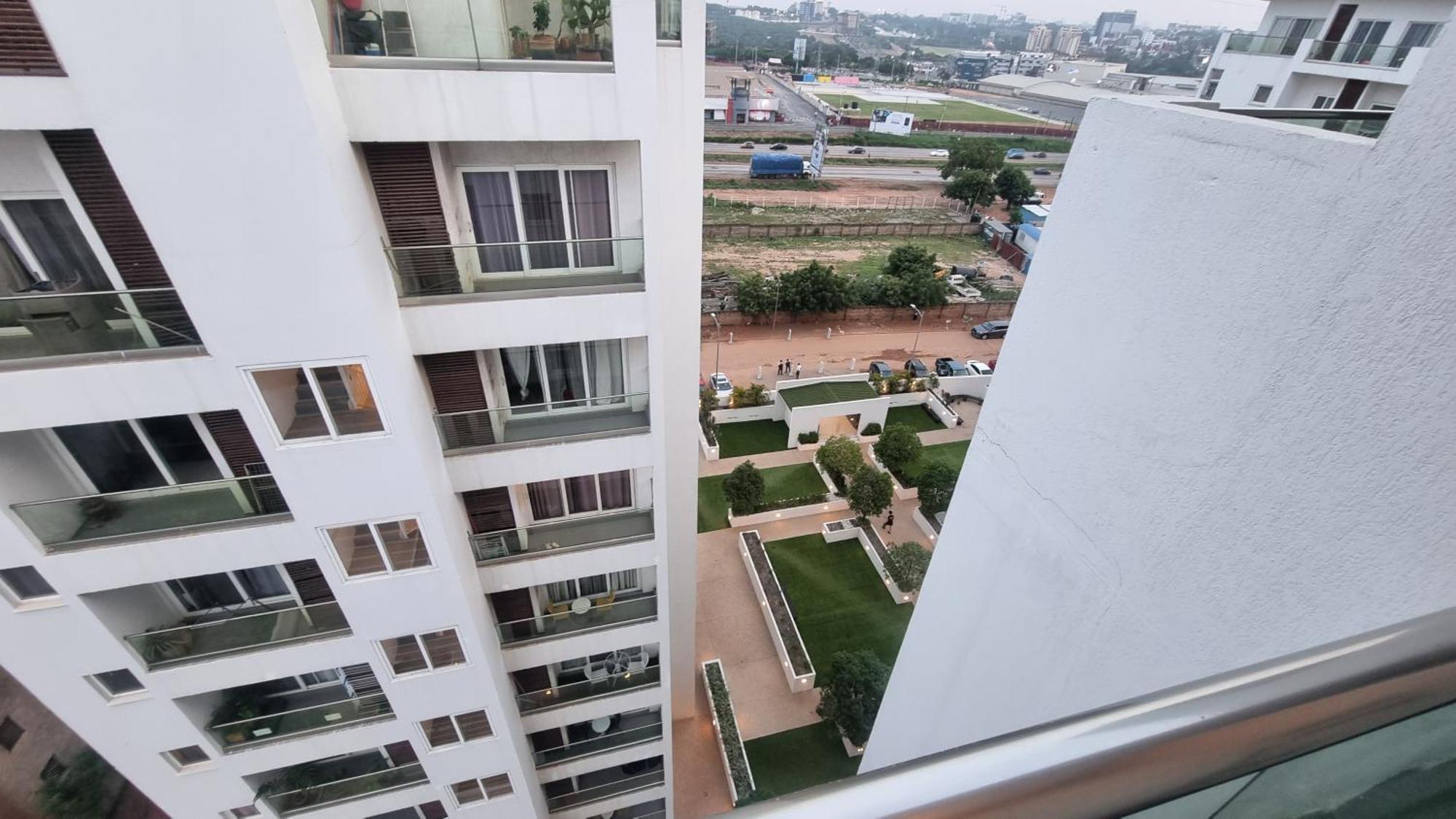 The Gallery Luxury Suites Cpg East Legon Extérieur photo