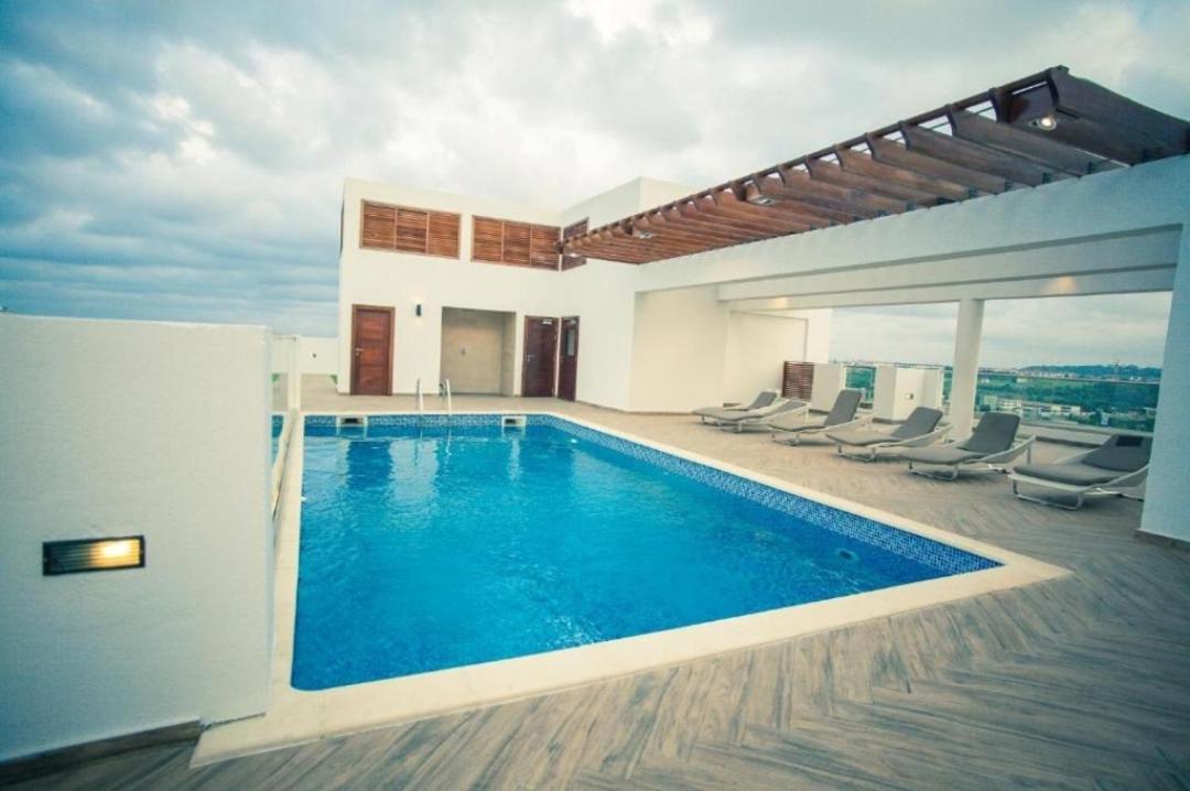 The Gallery Luxury Suites Cpg East Legon Extérieur photo