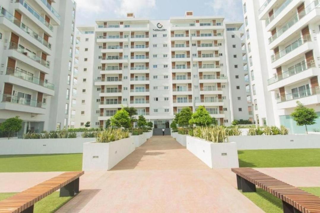 The Gallery Luxury Suites Cpg East Legon Extérieur photo