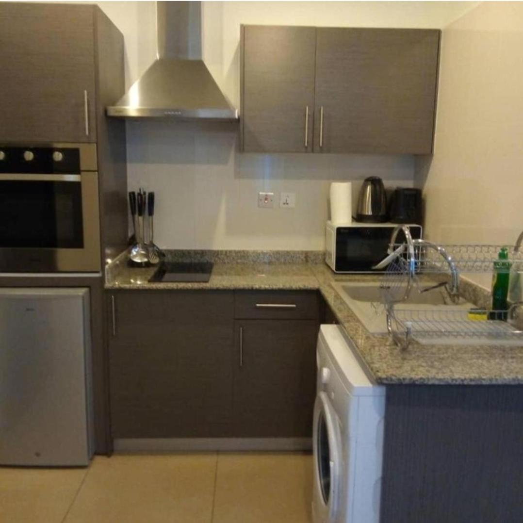 The Gallery Luxury Suites Cpg East Legon Extérieur photo