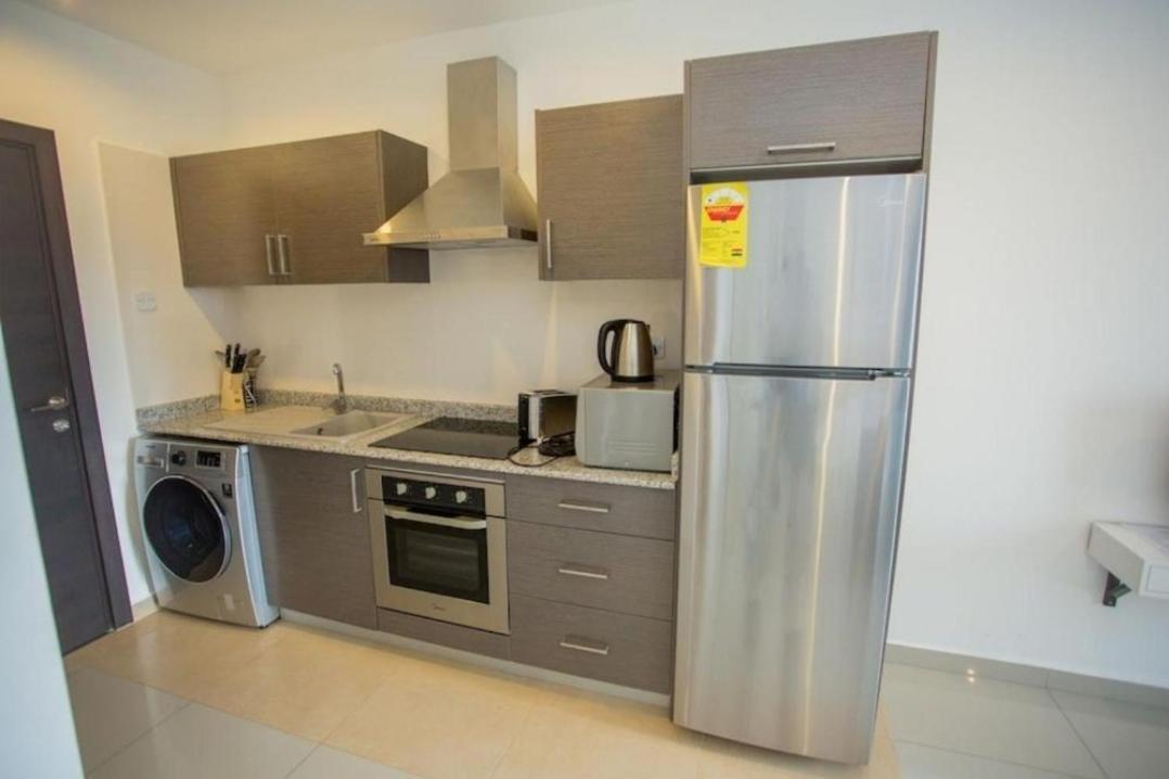 The Gallery Luxury Suites Cpg East Legon Extérieur photo